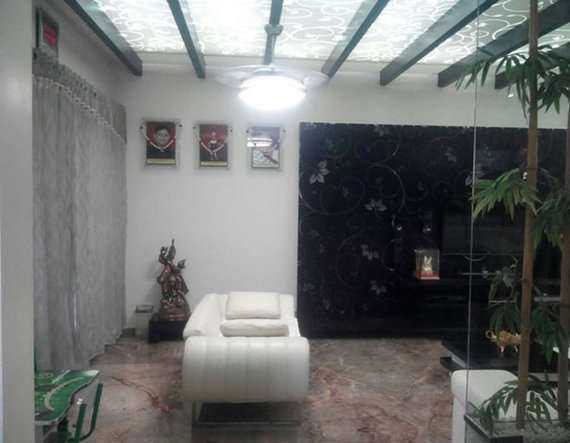 2 કરોડનો બંગલો