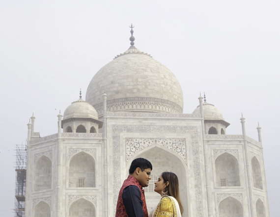 પારસ શાહ એપ્પલ કંપનીમાં જોબ કરે છે