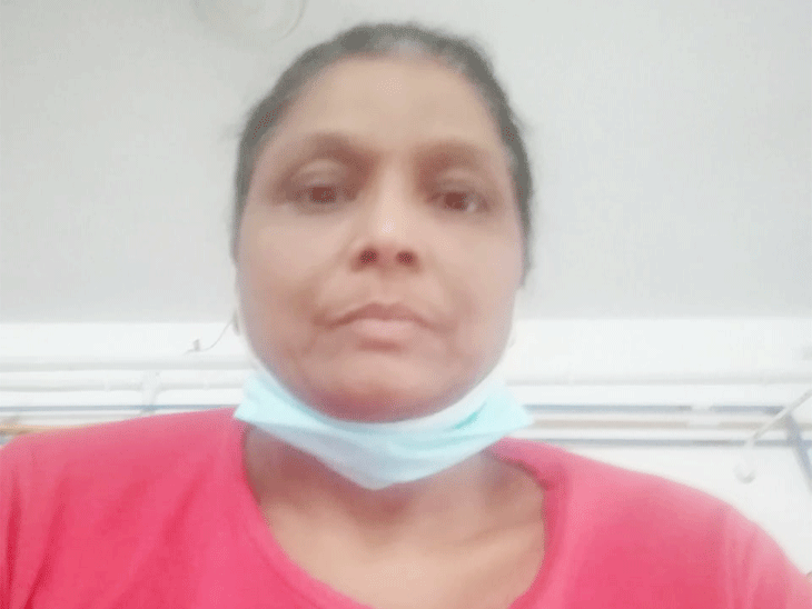 હોસ્પિટલમાં સારવાર લઈ રહેલા અલ્પેશ પટેલનાં પત્ની.